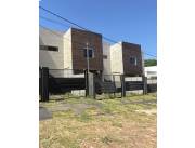 VENDO DUPLEX A ESTRENAR EN ALTOS GOLF - LAMBARÉ