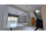 DUPLEX CON PATIO A ESTRENAR EN LAMBARÉ