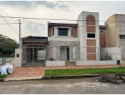 EN VENTA CASA/DUPLEX EN LUQUE, CENTRAL