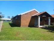 EN VENTA CASA AMOBLADA Y EQUIPADA EN CARMEN DEL PARANA