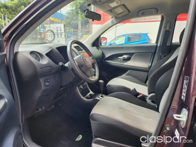 Toyota New Ist 2010 — foto 6