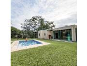 Casa en barrio cerrado montesol en Luque