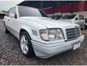 Mercedes Benz 300d Año 92 Motor 2.5 turbo Automático Asientos de cuero AA CALEFACCIÓN Te