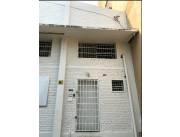 BO JARA, SANATORIO SANTA JULIA: IMPECABLE DEPOSITO, 3 OFICINAS, BAÑOS, 8.000.000 GS.