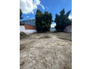 EN VENTA EXCELENTE TERRENO CON SALIDA CALLE A CALLE IDEAL PARA DESARROLLO