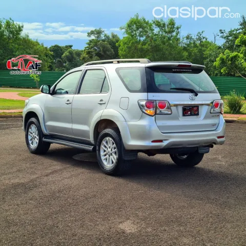 Toyota Fortuner 2014 — foto 4