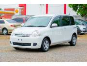 Toyota Sienta año 2009 blanco - Entrega 10.000.000 - RECIEN IMPORTADO