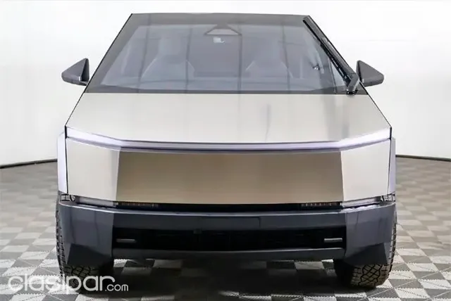 Tesla Cybertruck Cyberbeast 2025 — foto 3