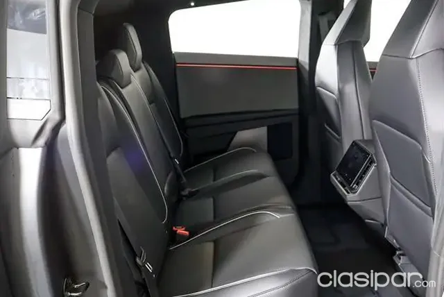 Tesla Cybertruck Cyberbeast 2025 — foto 8