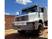 Tumba Mercedes Benz 1214 año 1994