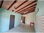ALQUILO SALÓN PARA NEGOCIO - OFICINA O VIVIENDA DE UNA SOLA PERSONA