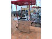 Carrito equipado con plancha hamburguesera, hervidora de súper panchos, Parrillita para as