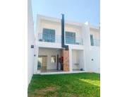 VENDO DUPLEX EN LAMBARE ZONA YACHT Y GOLF CLUB COD 4965