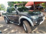 Vendo MITSUBISHI TRITON