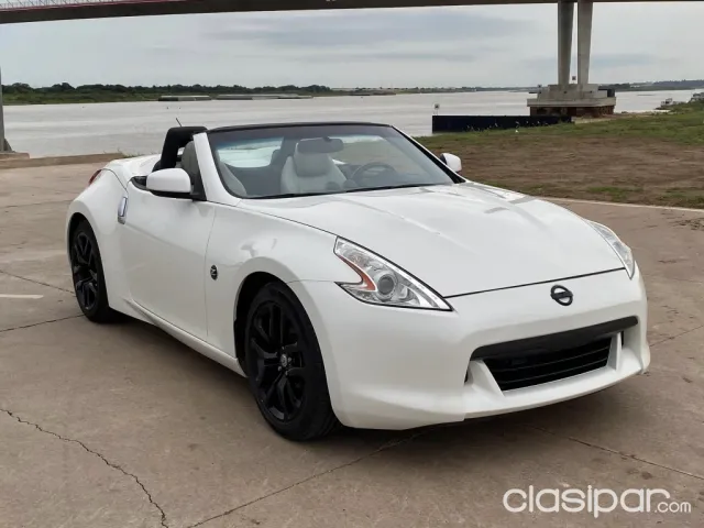 Nissan 370Z Convertible Año 2010 — foto 2