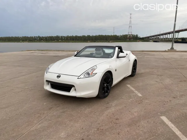 Nissan 370Z Convertible Año 2010 — foto 3
