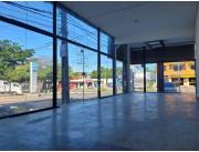 En Alquiler Local Comercial sobre Avda Rca Argentina
