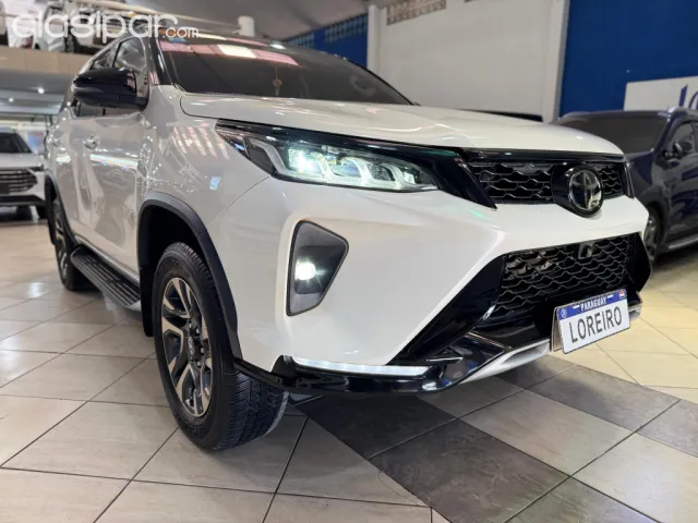 Toyota Fortuner 2023 — foto 2
