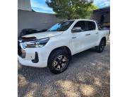 Vendo hermoso toyota hilux 2018 turbo diesel mecanico 4x4 listo a transferir