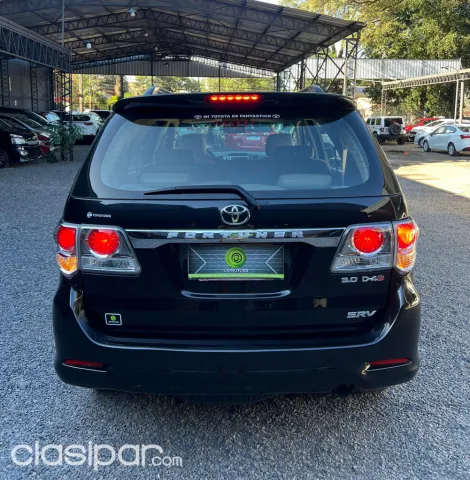 Toyota Fortuner 2013 — foto 4