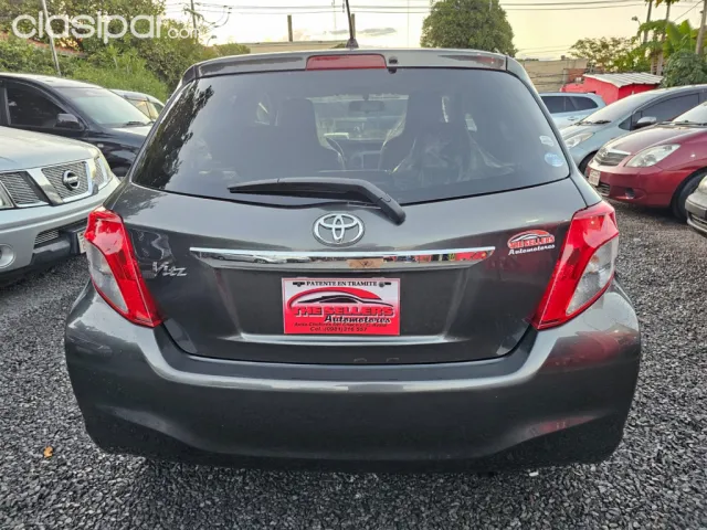 Toyota Vitz 2011 — foto 3