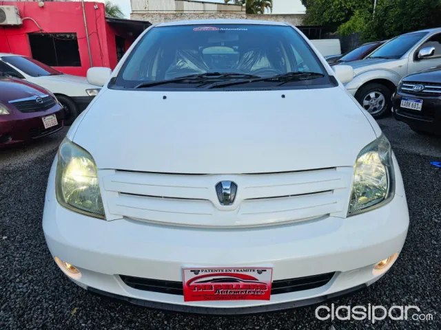 Toyota Ist 2004 - foto 2