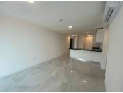 EN VENTA DEPTO 2D AMOBLADO ALTAMIRA SURUBI`I