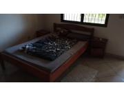 Vendo cama madera y sommier estante ropero