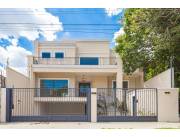 EN ALQUILER CASA DE 3 DORMITORIOS EN SUITE A ESTRENAR - BARRIO MBURUCUYA