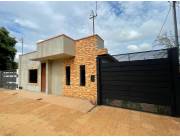 EN ALQUILER CASA ZONA PLAZA MADERO LUQUE ID 33111