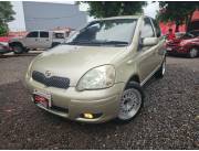 Toyota Vitz Año 2004 Color Dorado