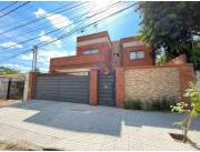 VENDO CASA EN LAMBARÉ!!