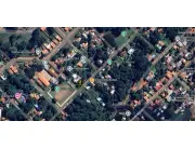 En venta terreno en esquina con casa a refaccionar o demoler en San Antonio