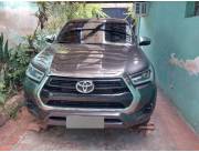Vendo TOYOTA HILUX 2021