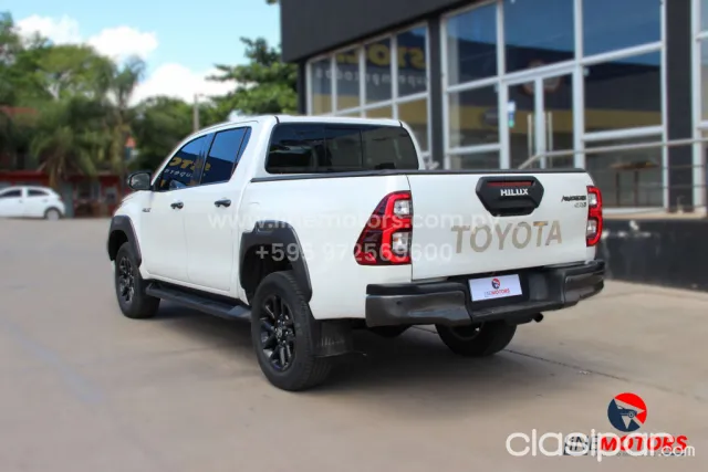 Toyota Hilux 2022 — foto 3