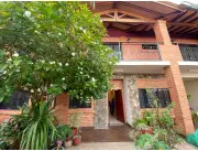 En Alquiler hermosa Residencia a una cuadra de cacique- Lambaré
