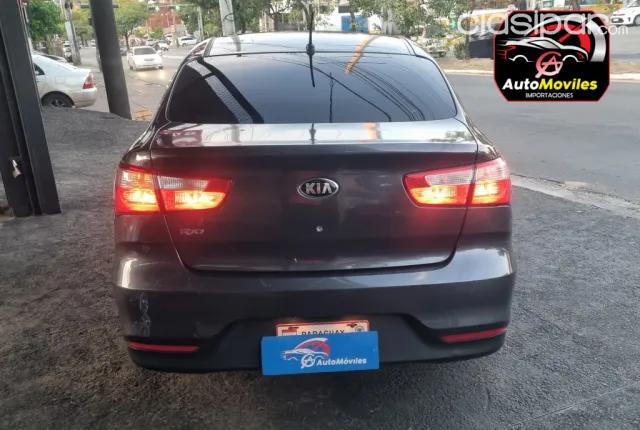 Kia Rio 2015 - foto 8