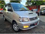 Toyota Noah Año 2001 Color Plata