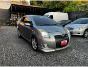 HERMOSO TOYOTA NEW VITZ RS GRIS CON POCO USO 2006/7 MOTOR VVTI 1.5. SUPER ECONOM. MECANICO