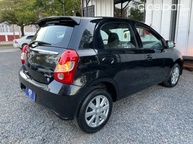 Toyota Etios 2017 — foto 6
