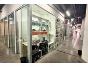 VENDO Local con depósito en Galería M4, Zona Mercado 4, B° Pettirossi, Asunción