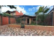 EN VENTA Amplia Casa Barrio Hipódromo