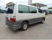 TOYOTA GRAN HIACE