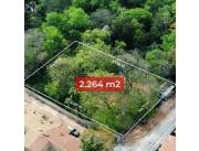 Terreno de 2.264m2 a 70 metros de Casique Lambare