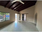 Vendo casa remodelada en Barrio Obrero