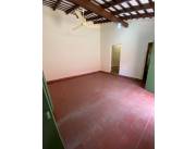 ALQUILO CASA EN BARRIO JARA COD 5066