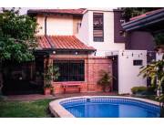 CASA EN VENTA EN BARRIO BERNARDINO CABALLERO, SEMINARIO