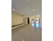 Alquilo Duplex de 220 m2 en el Barrio Herrera - LHO6846113