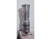 Licuadora Industrial de baja rotación, marca Metvisa.
