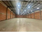 AMPLIO DEPÓSITO de 1.000 m2 en Mariano Roque Alonso